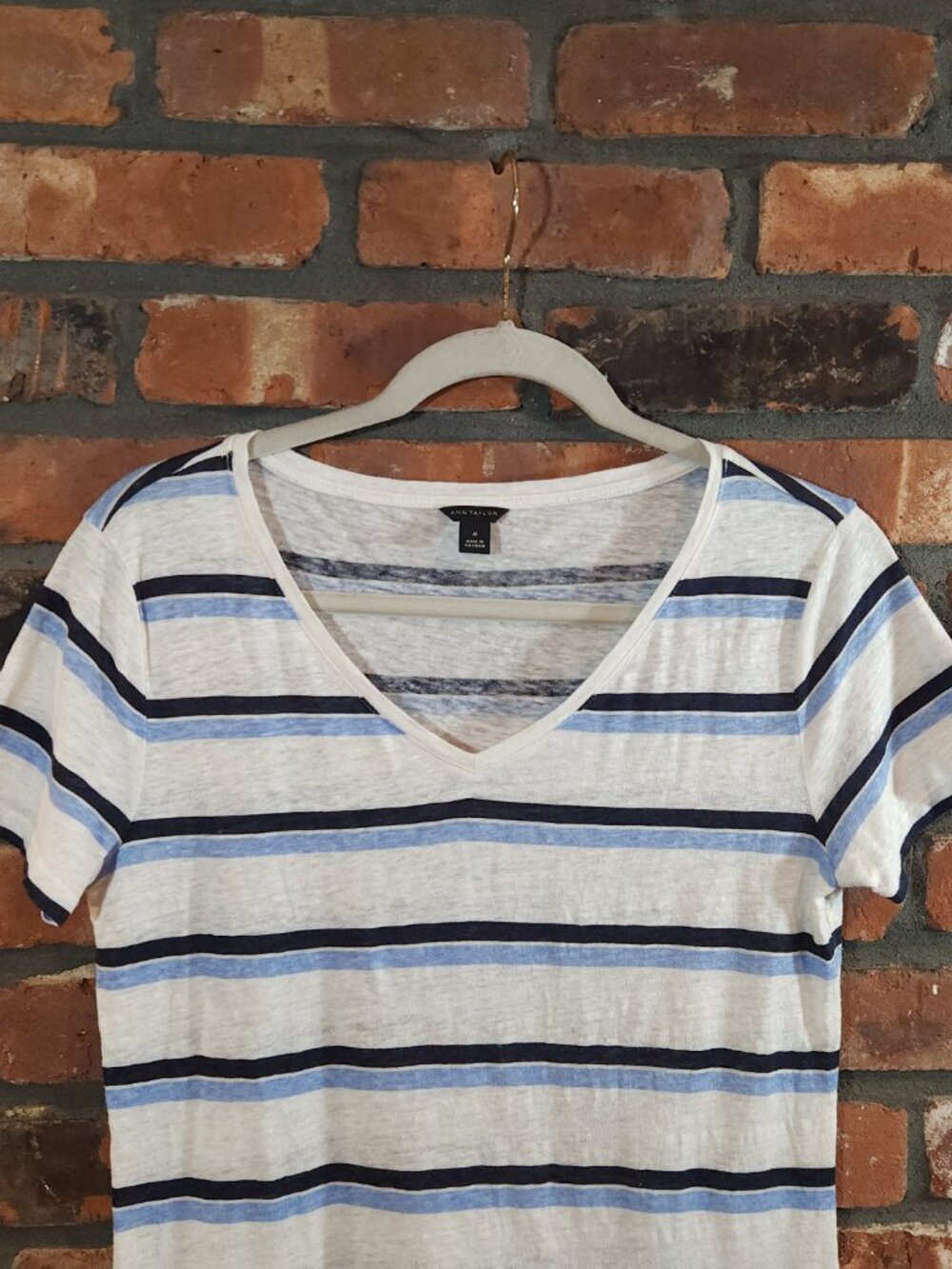 Ann Taylor 100% Linen Short Sleeve Striped V-neck T-shirt Coastal Women's M - Picture 2 of 6